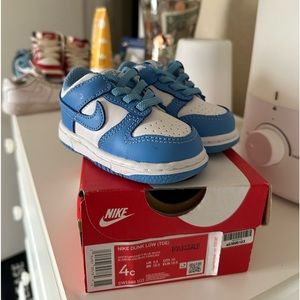 Nike dunk low “university blues”